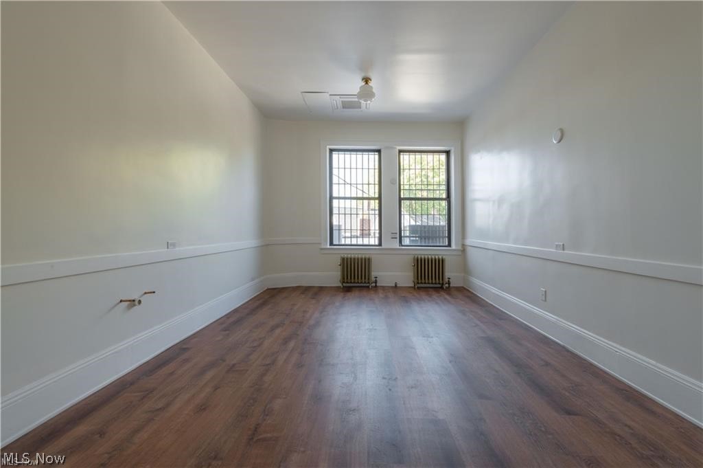 2082 W 65th Property Photo 18