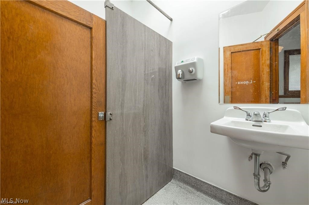 2082 W 65th Property Photo 31