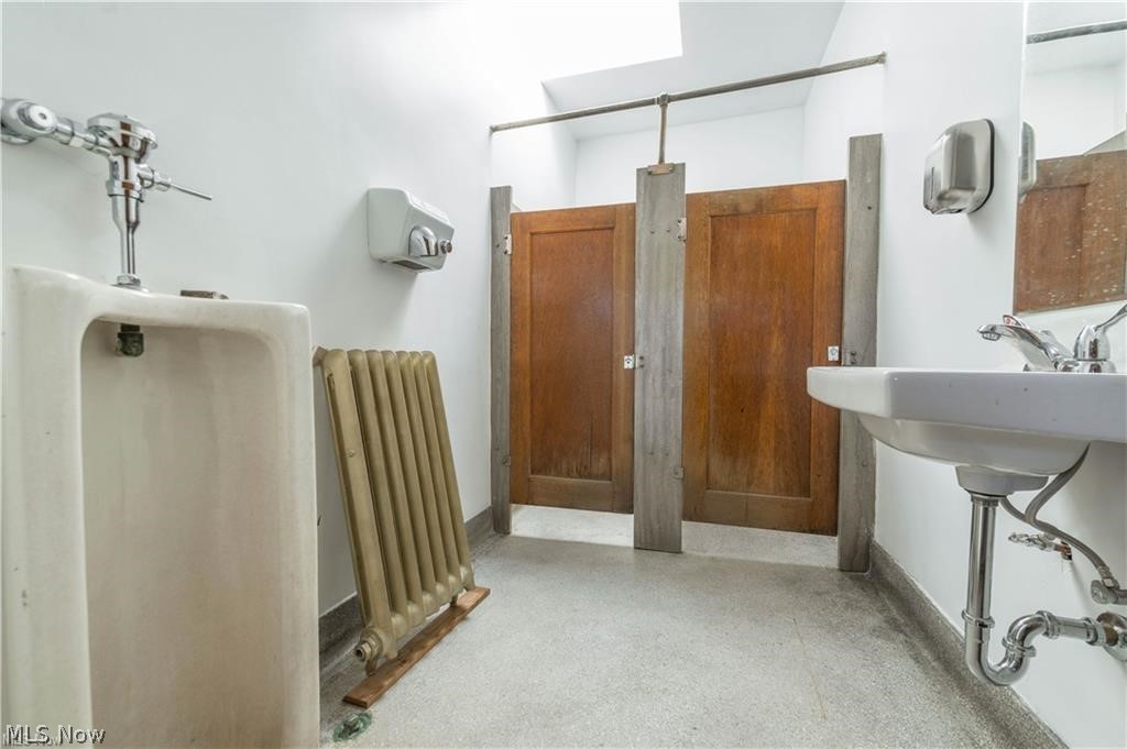 2082 W 65th Property Photo 32