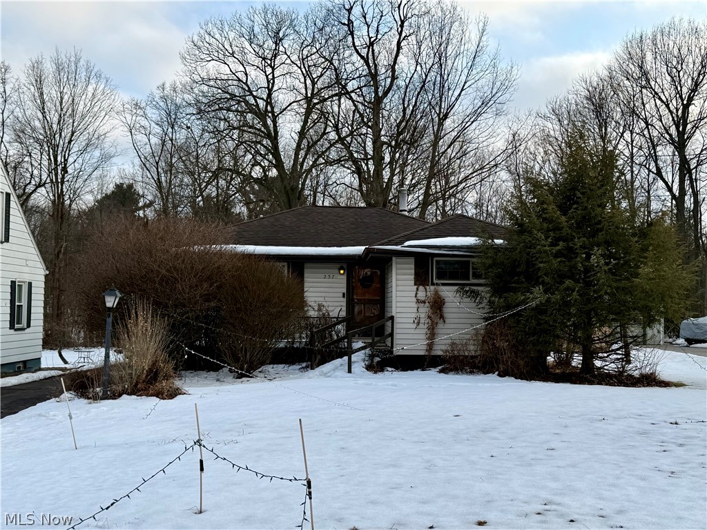 237 Shields Road Property Photo 2