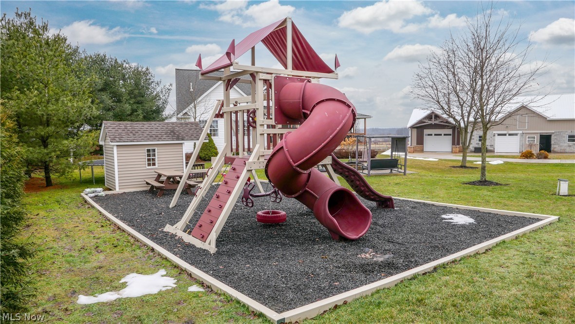 9561 Creaser Road Property Photo 32