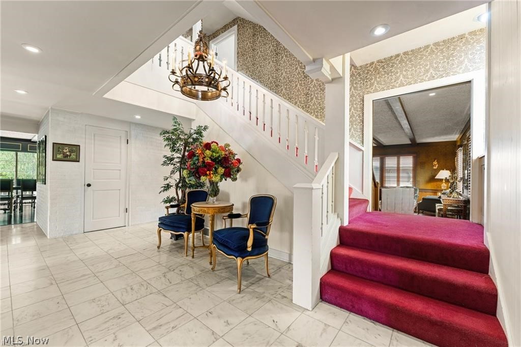 550 Warner Road Se Property Photo 8