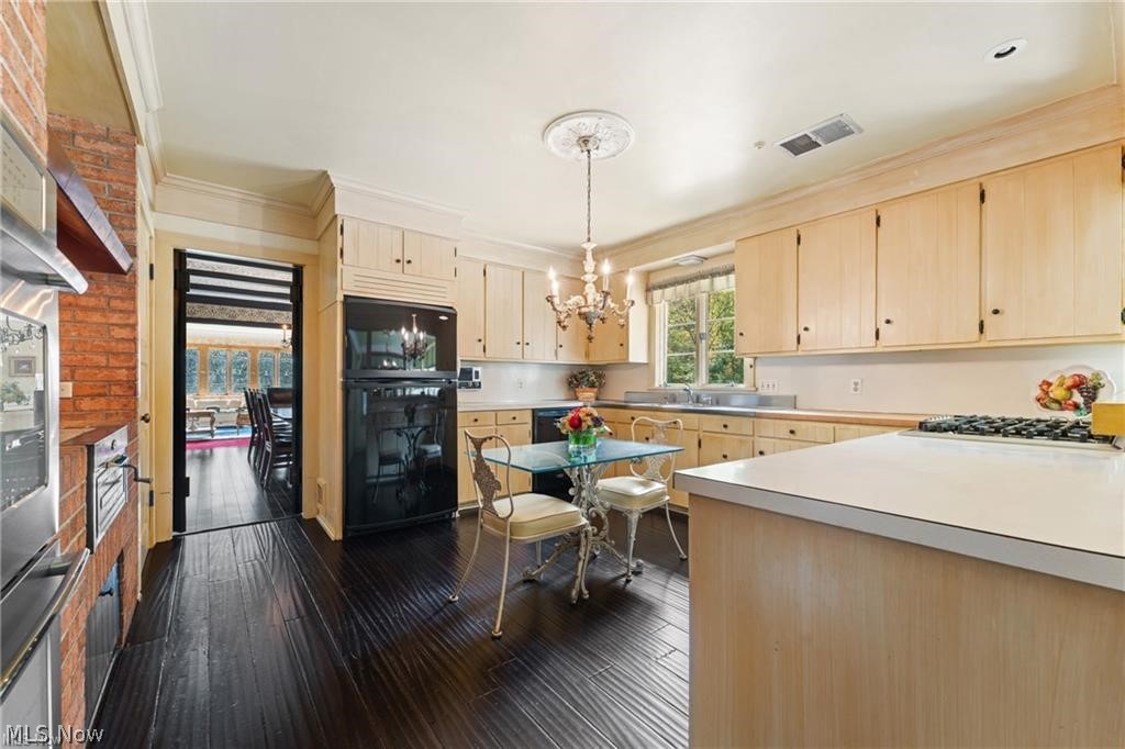 550 Warner Road Se Property Photo 15