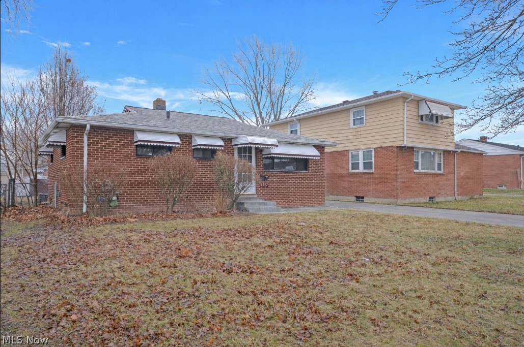 6377 Ledgebrook Drive Property Photo 2