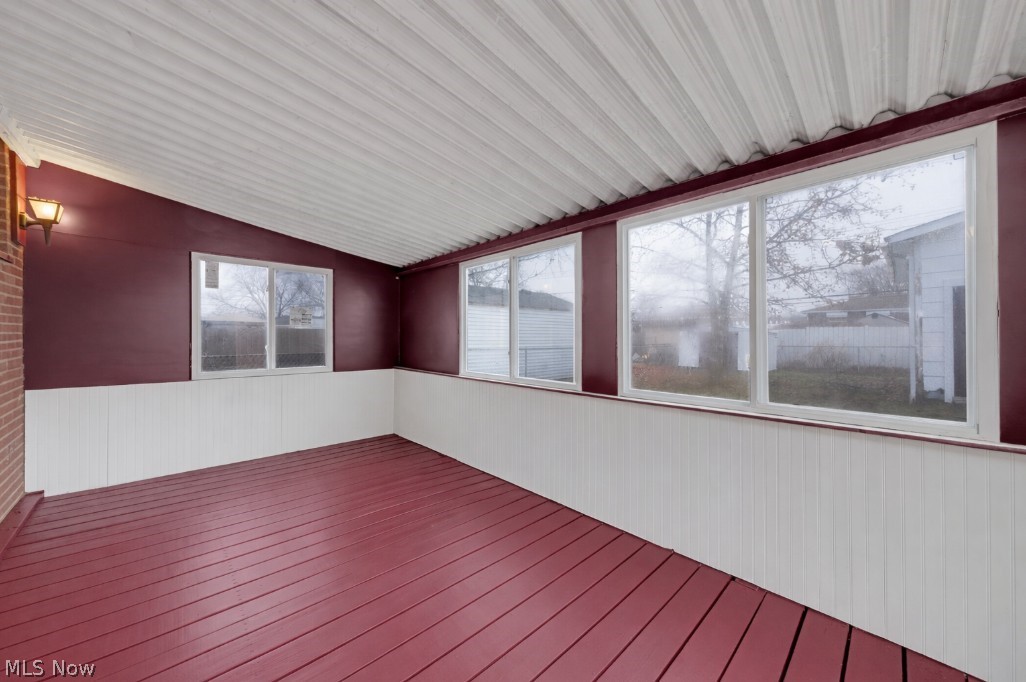 6377 Ledgebrook Drive Property Photo 14