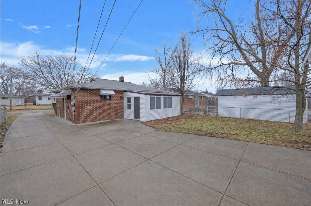 6377 Ledgebrook Drive Property Photo 28