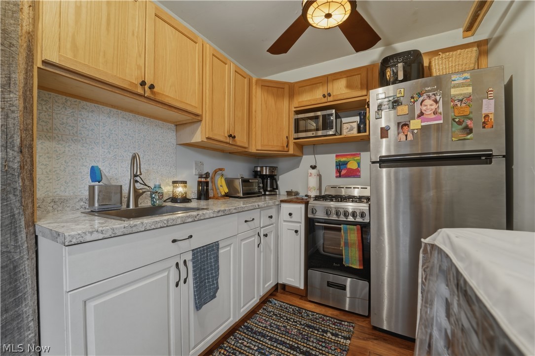 5825 Lake Road 9 Property Photo 12