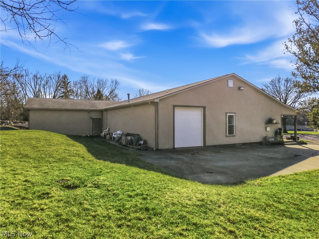 10725 Struthers Road Property Photo 11