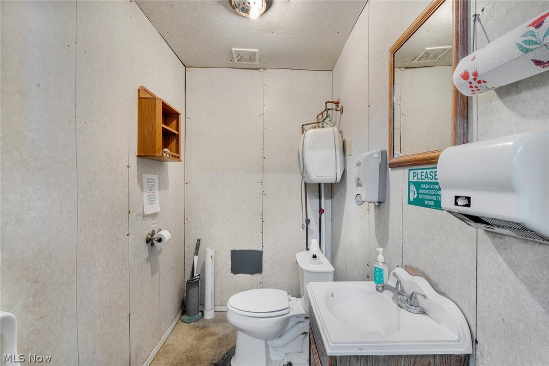 10725 Struthers Road Property Photo 40