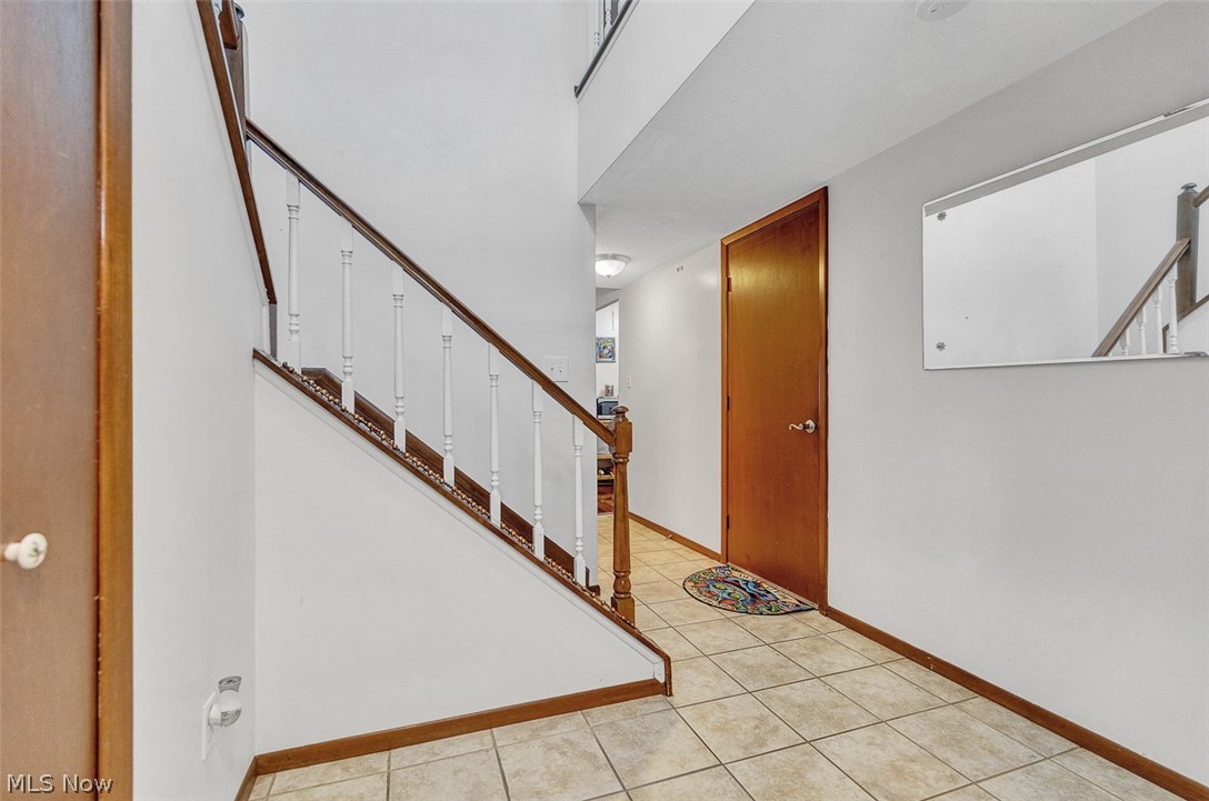 1689 Walnut Lane 5 Property Photo 3