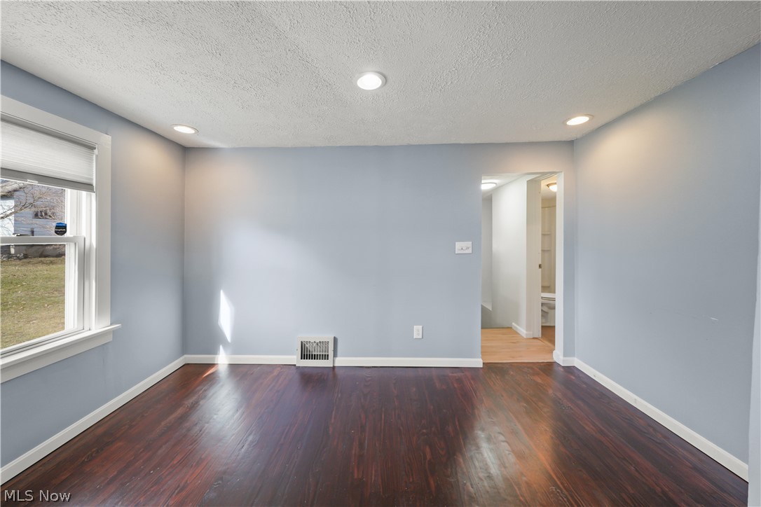 2323 Mingo Trail Property Photo 6