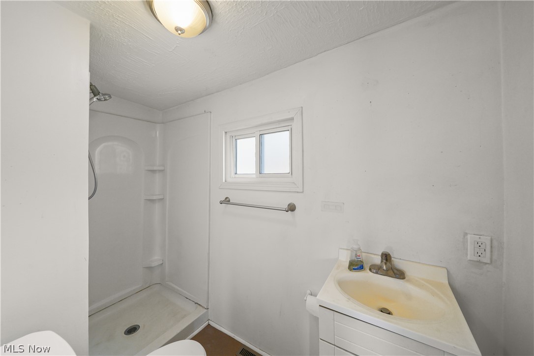 2323 Mingo Trail Property Photo 8