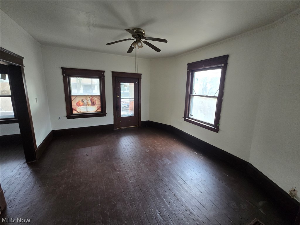3674 E 52nd Street Property Photo 6