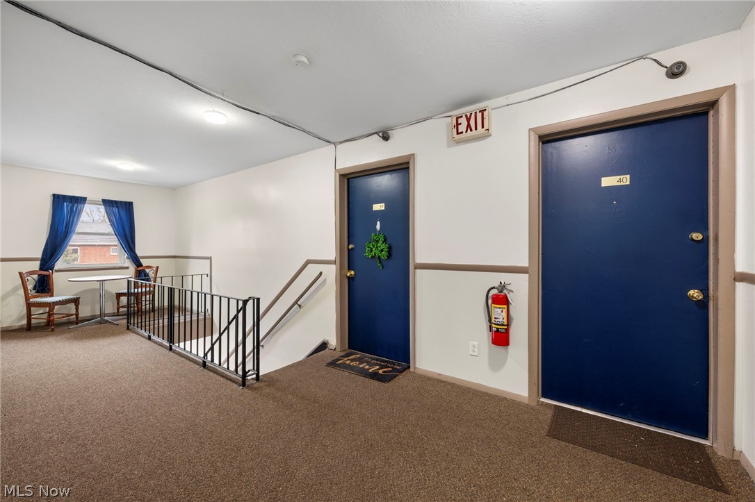 540 W College Street Property Photo 18