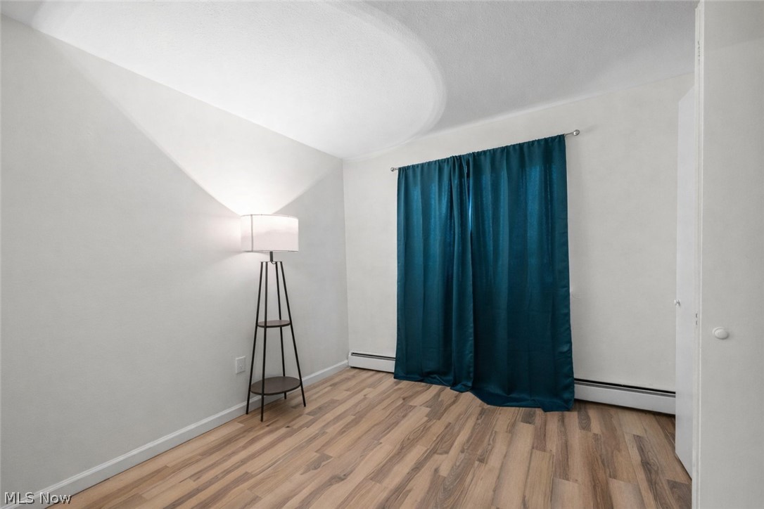 540 W College Street Property Photo 20