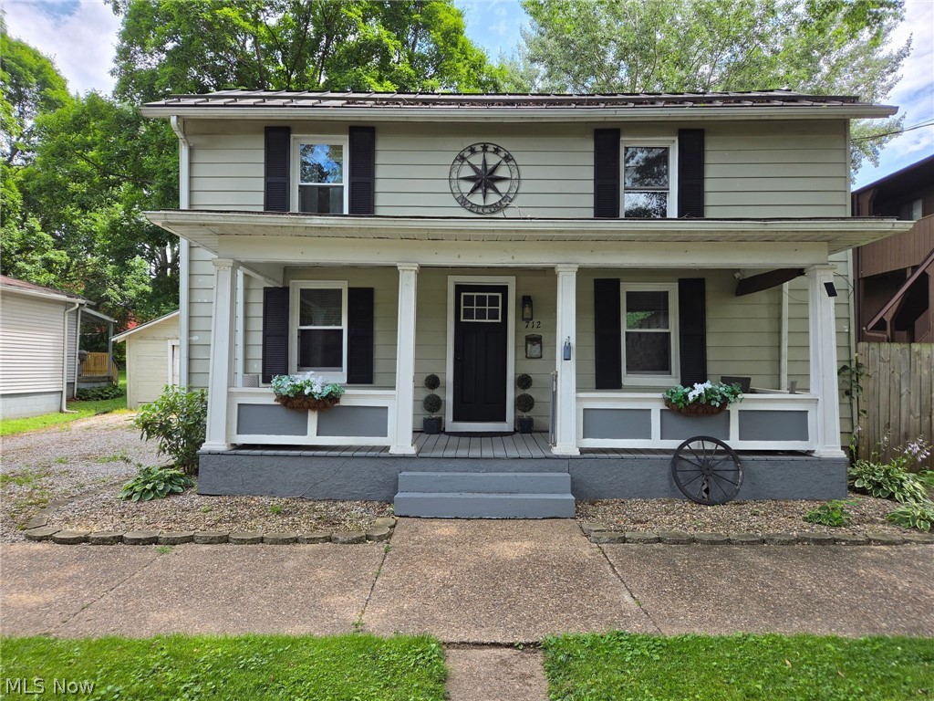712 Front Street Property Photo 1