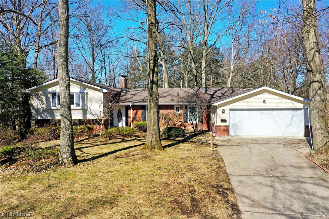 9 Hillside Drive Property Photo 1