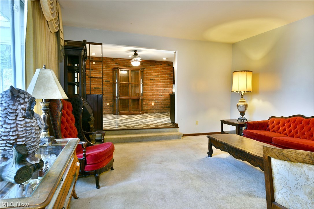 9 Hillside Drive Property Photo 8