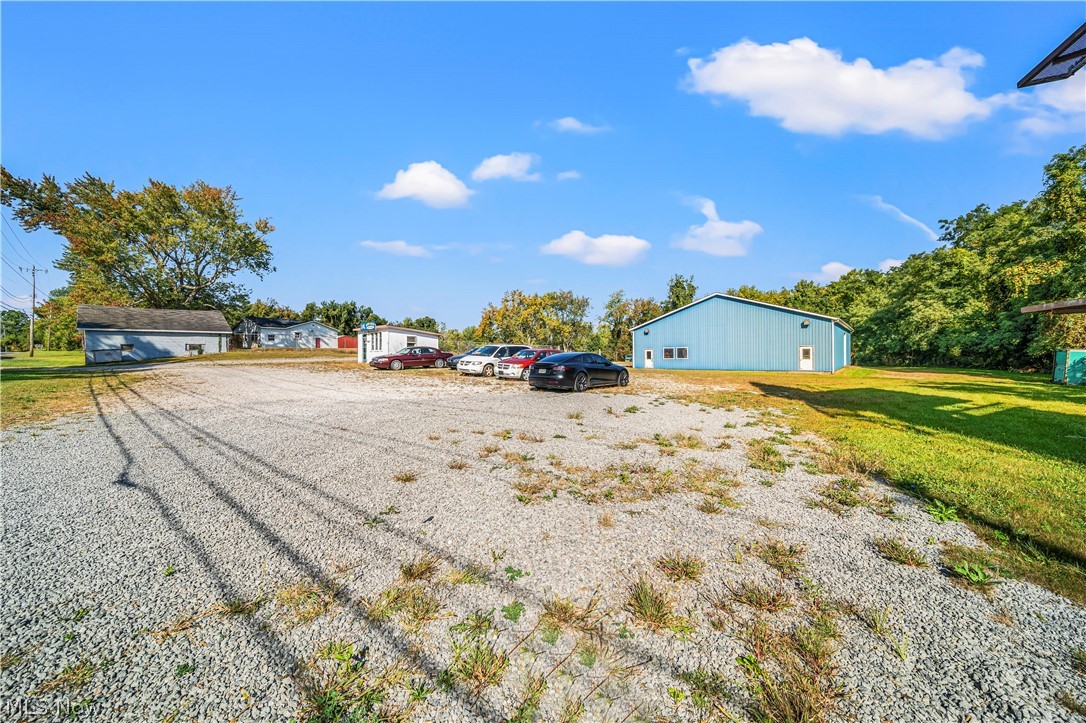 5309 N Ridge Road E Property Photo 4