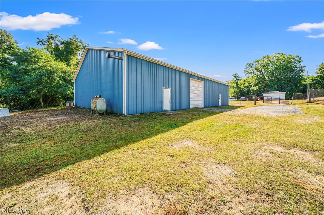 5309 N Ridge Road E Property Photo 12