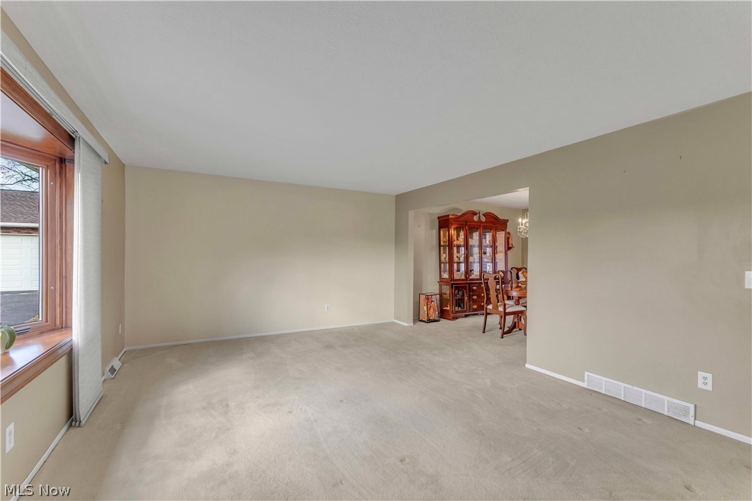 563 N Carpenter Road Property Photo 7