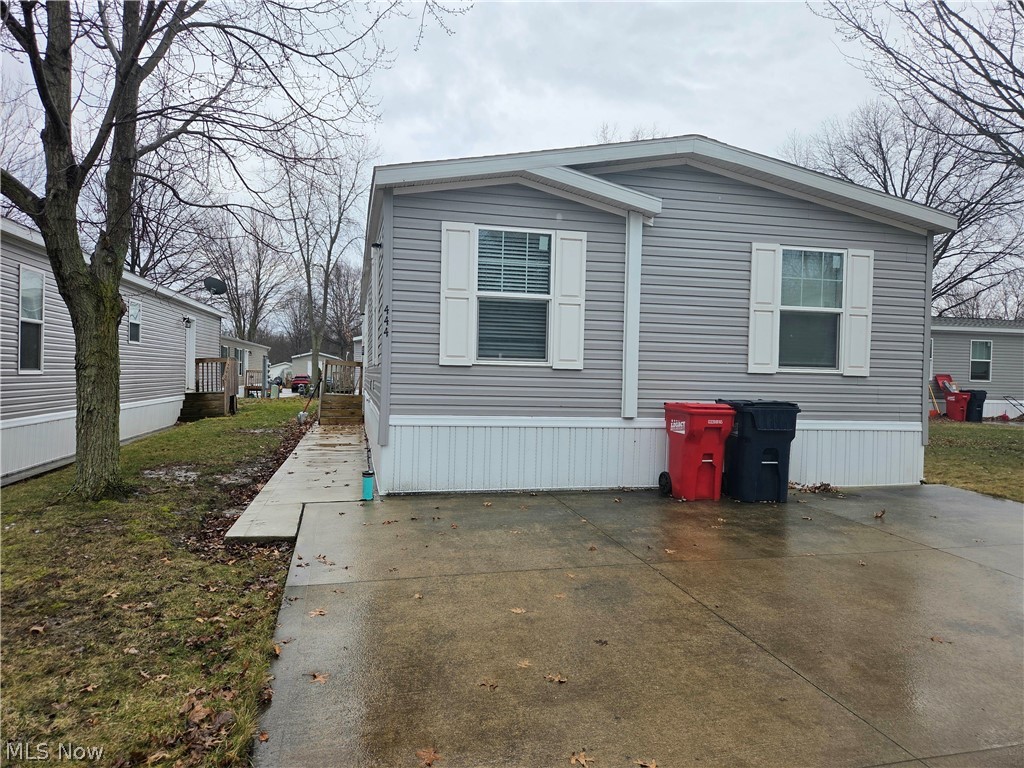 444 Westwoods Property Photo 1
