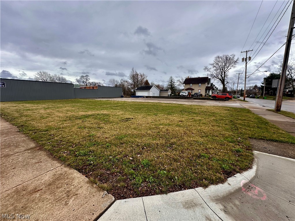 317 E State Street Property Photo 1