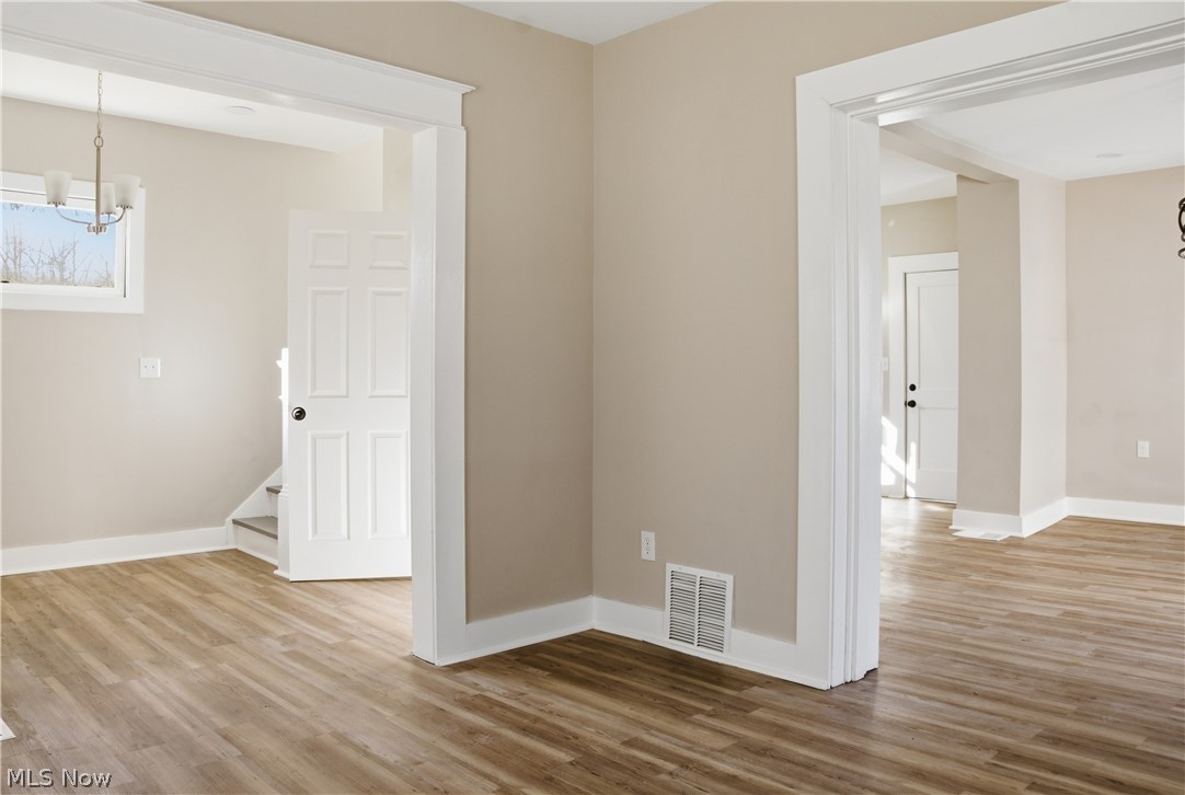 2016 Pointview Avenue Property Photo 11