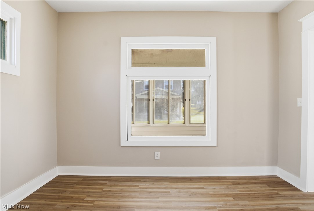 2016 Pointview Avenue Property Photo 12