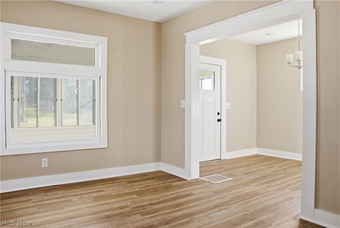 2016 Pointview Avenue Property Photo 13
