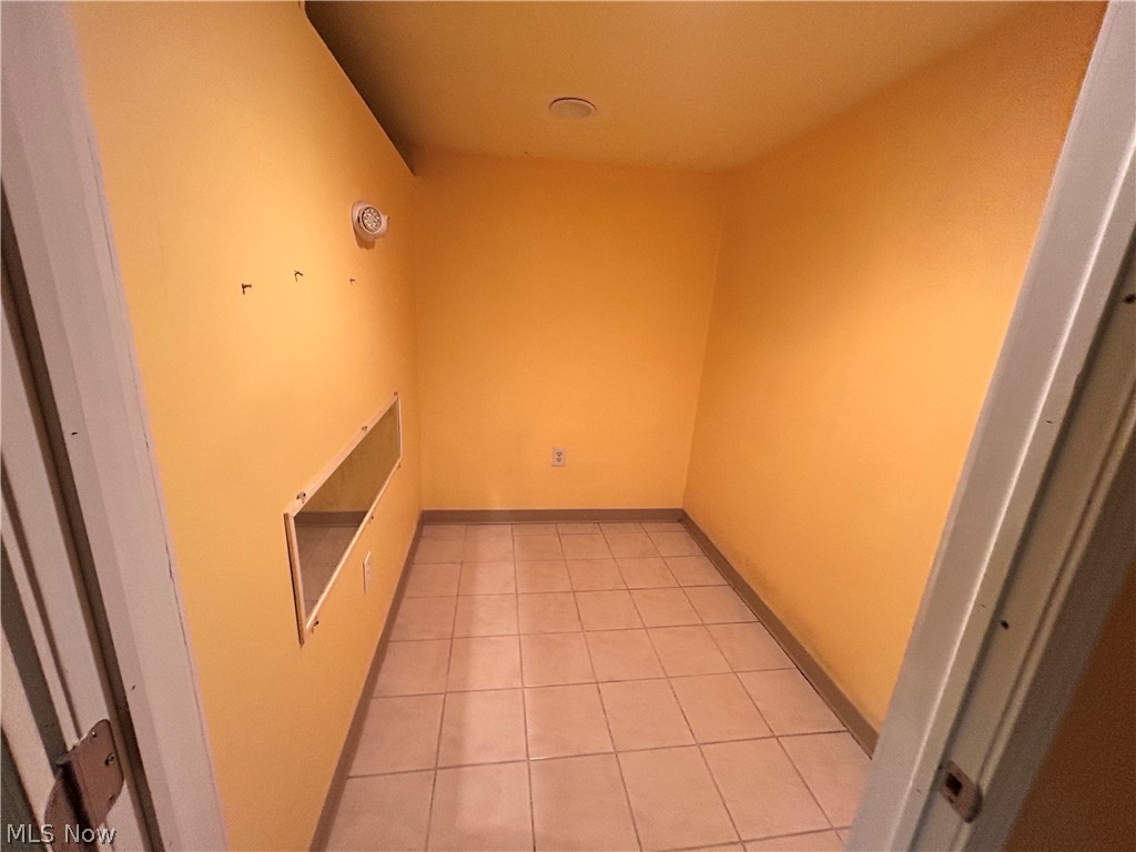 669 E 185th Street E Property Photo 12