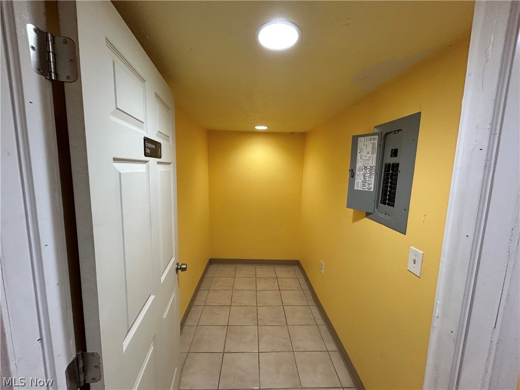 669 E 185th Street E Property Photo 15