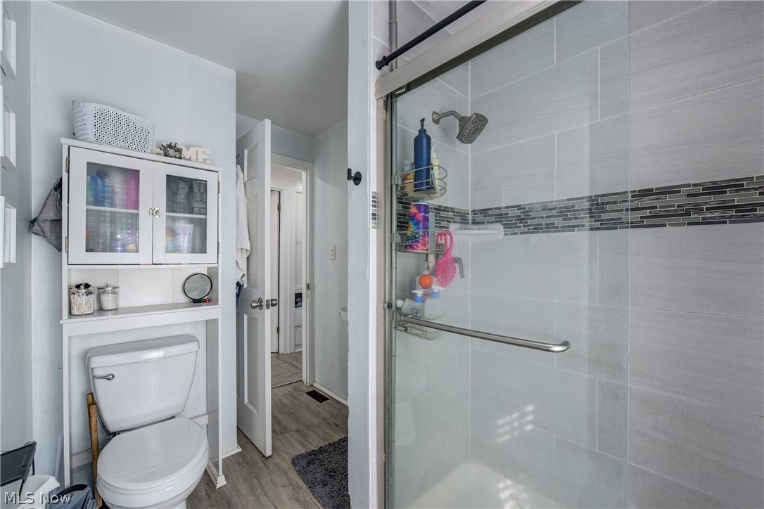 1402 E 185th Street Property Photo 22