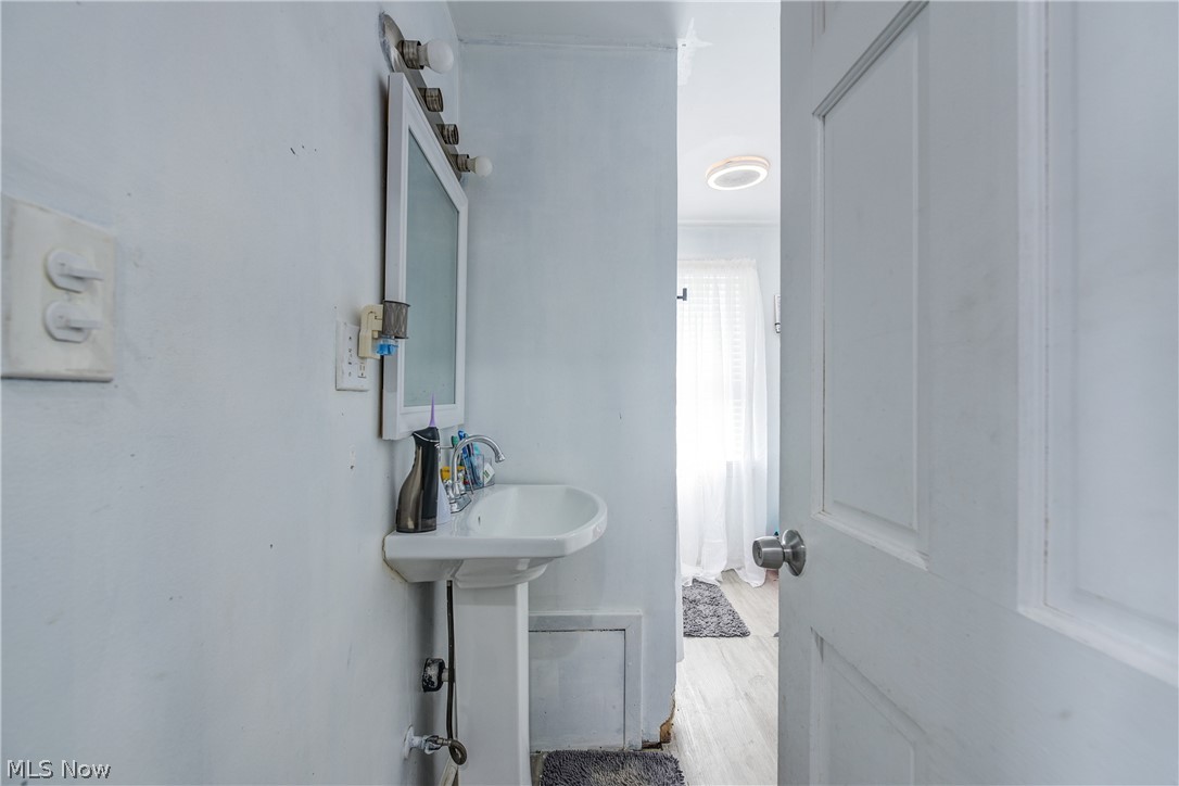 1402 E 185th Street Property Photo 23