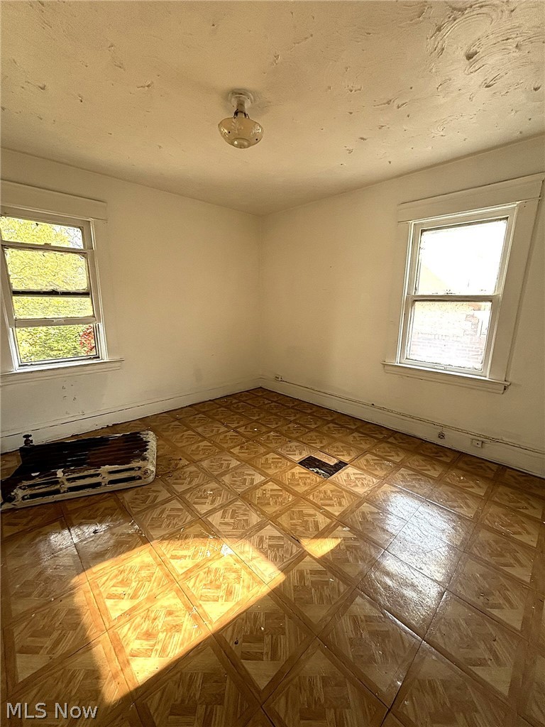 4225 E 128th Street Property Photo 9