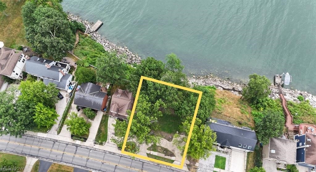 31600 Lake Road Property Photo 1