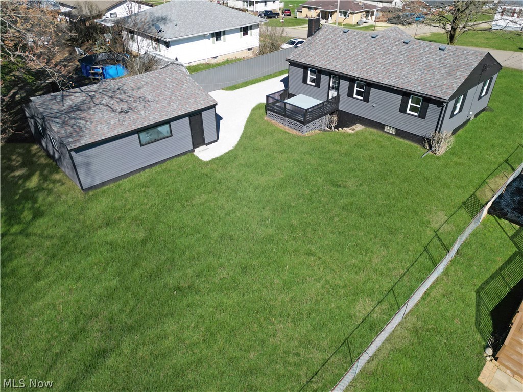 231 Olive Drive Property Photo 3