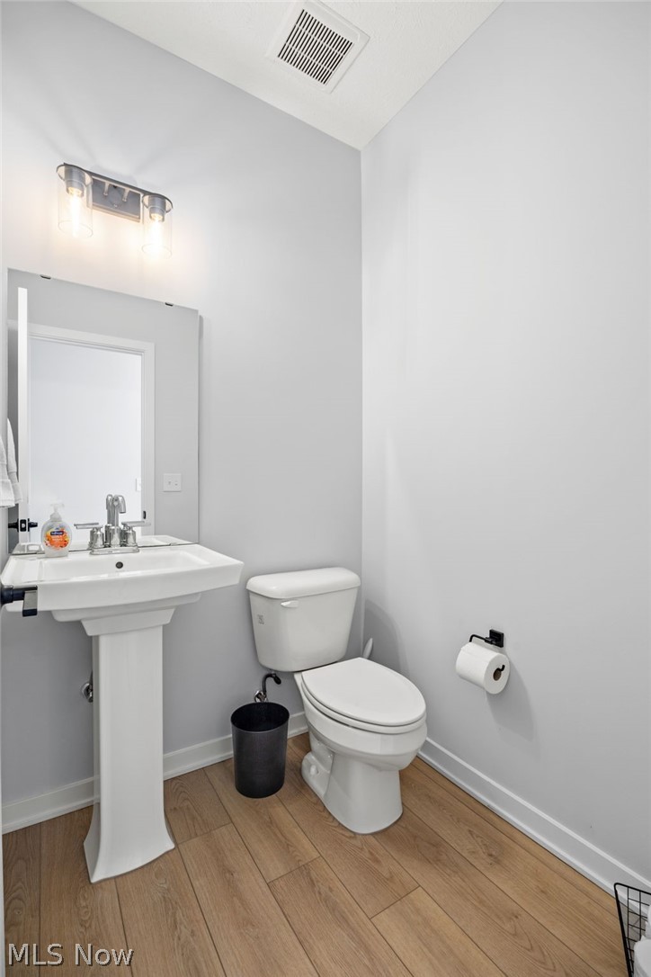 2854 Riviera Drive Property Photo 18