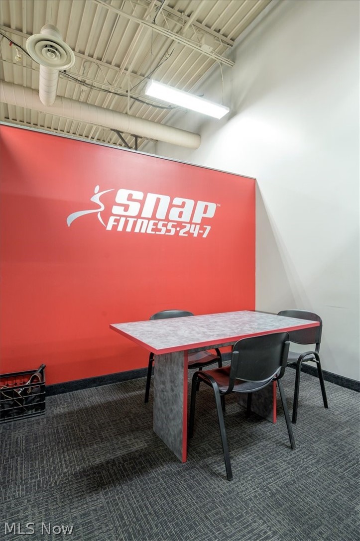 6581 N Ridge Road Property Photo 7