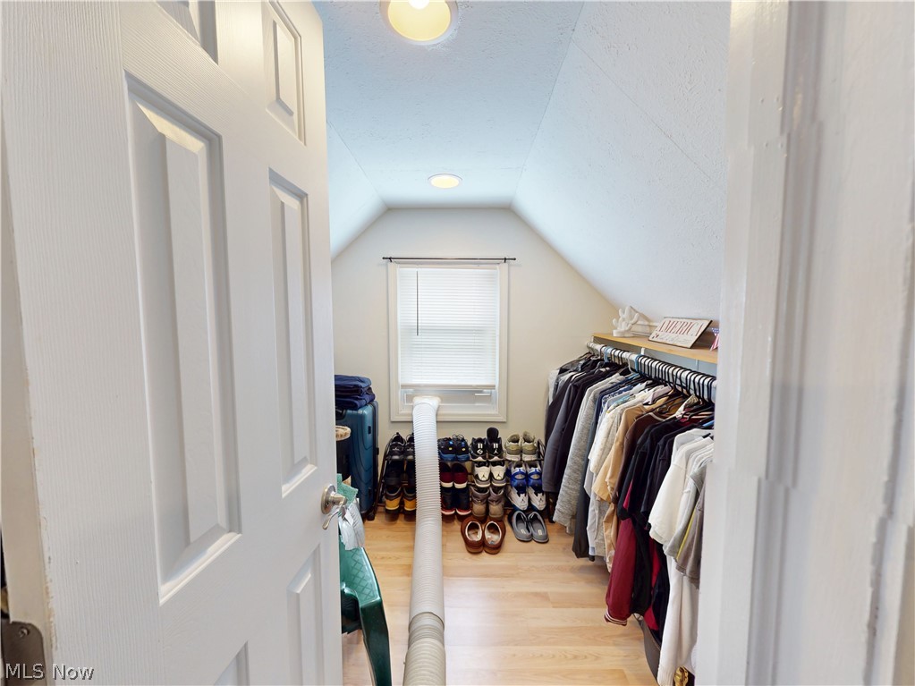 13504 Maple Leaf Drive Property Photo 18