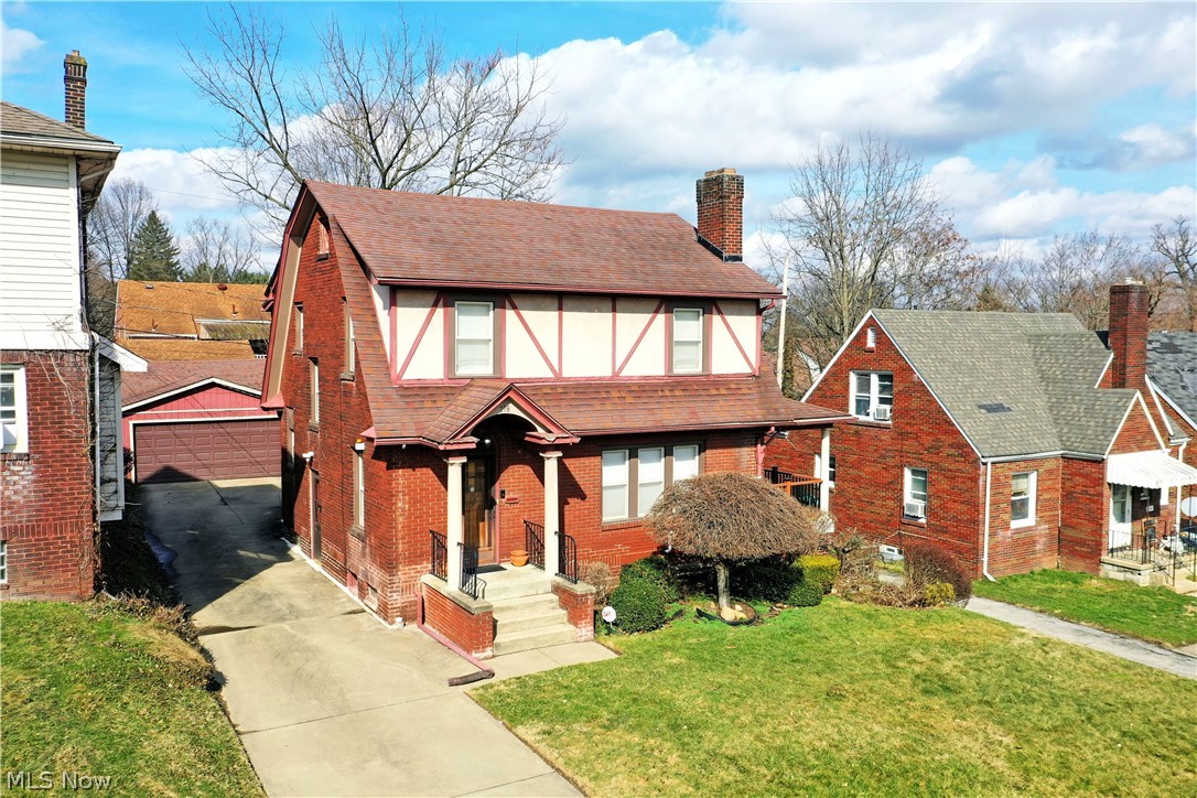 218 Upland Avenue Property Photo 1