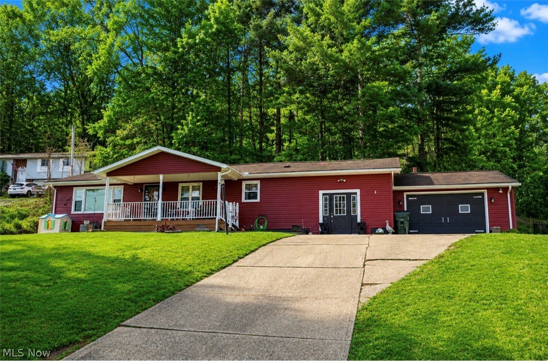 46723 Township Road 74 Property Photo 1