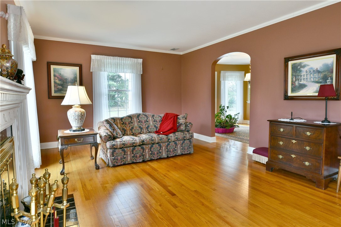 641 Fairway Drive Ne Property Photo 6