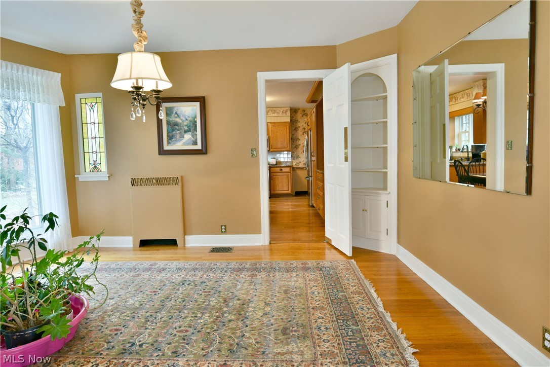 641 Fairway Drive Ne Property Photo 8