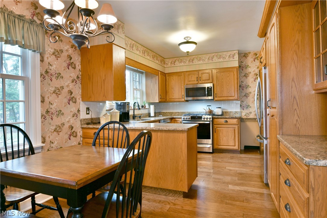 641 Fairway Drive Ne Property Photo 11