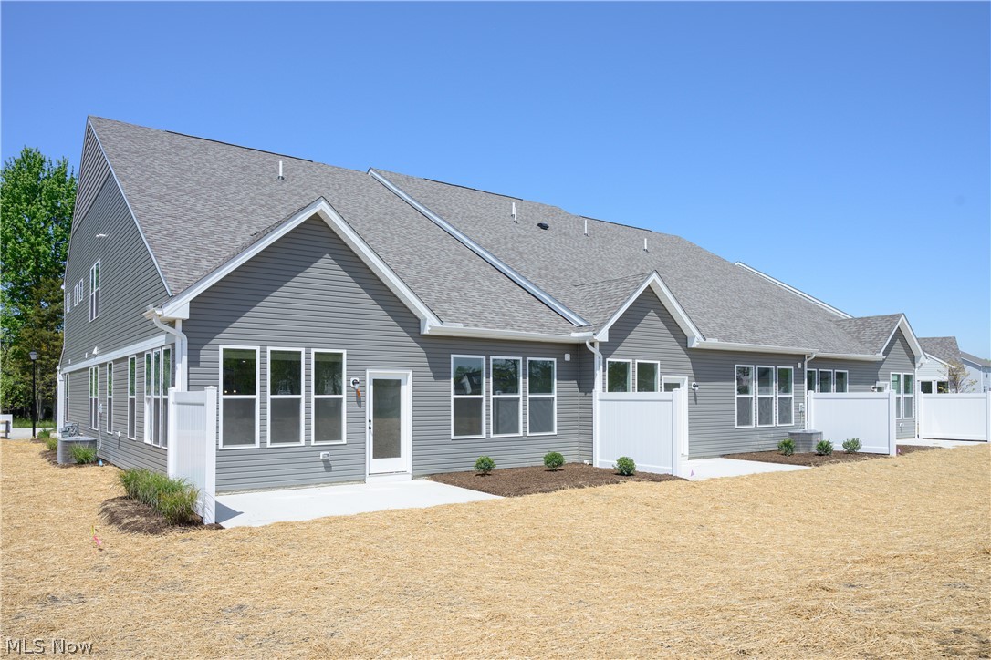 777 Rock Harbor Property Photo 3