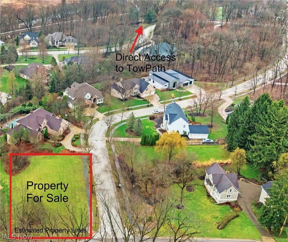 1245 Riverwoods Dr Property Photo 2
