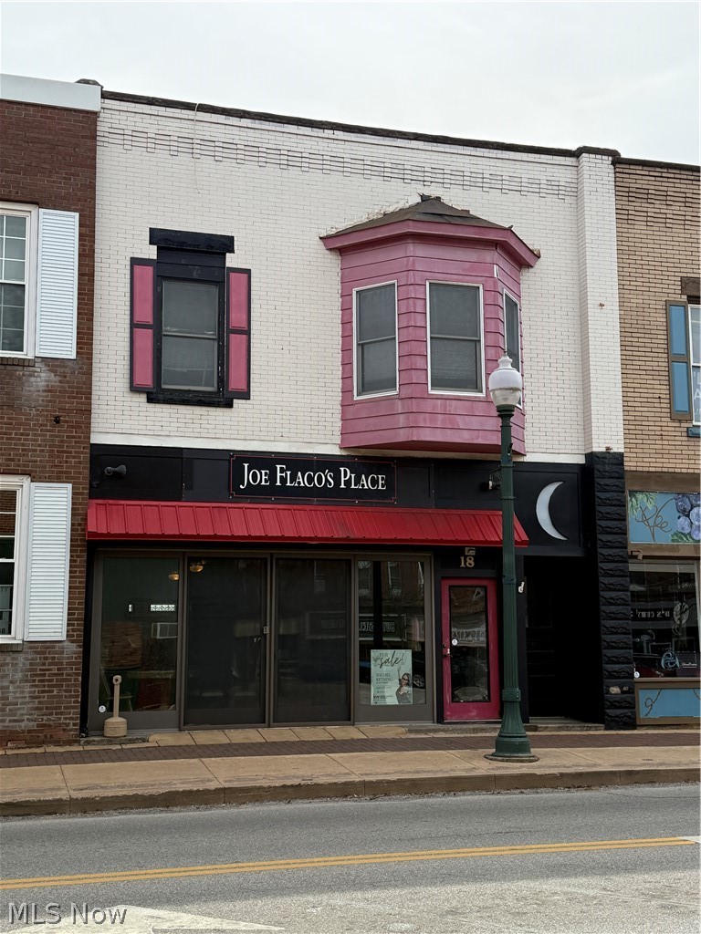 18 E Main Street Property Photo 1