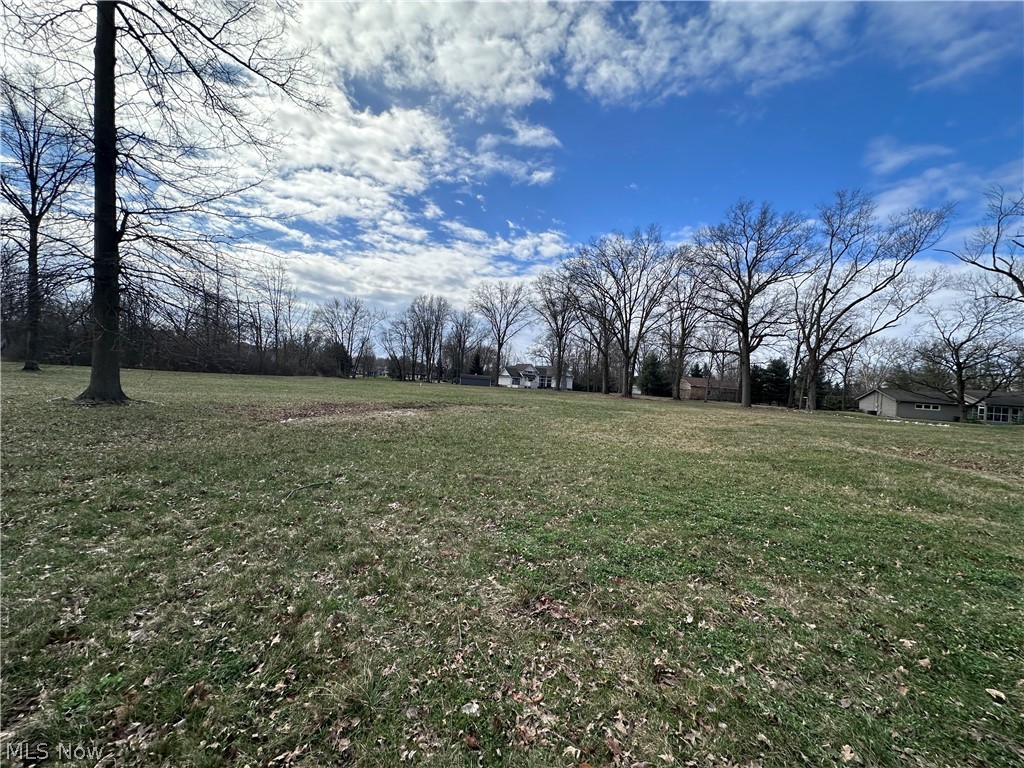 E Market Property Photo 2