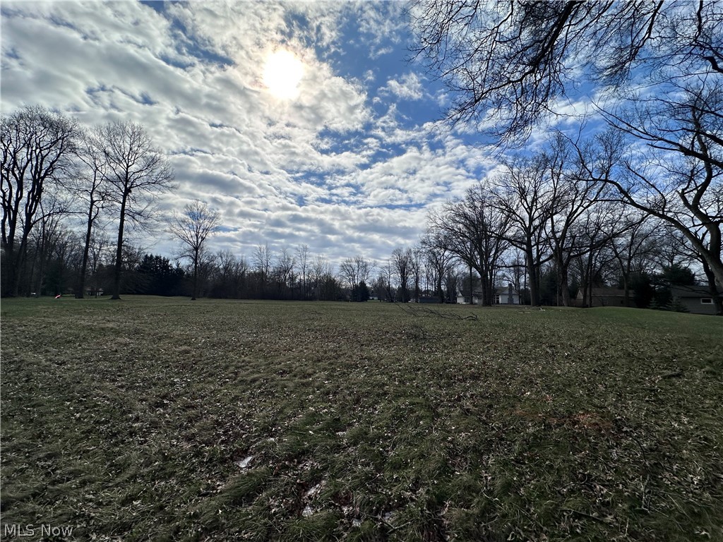 E Market Property Photo 7